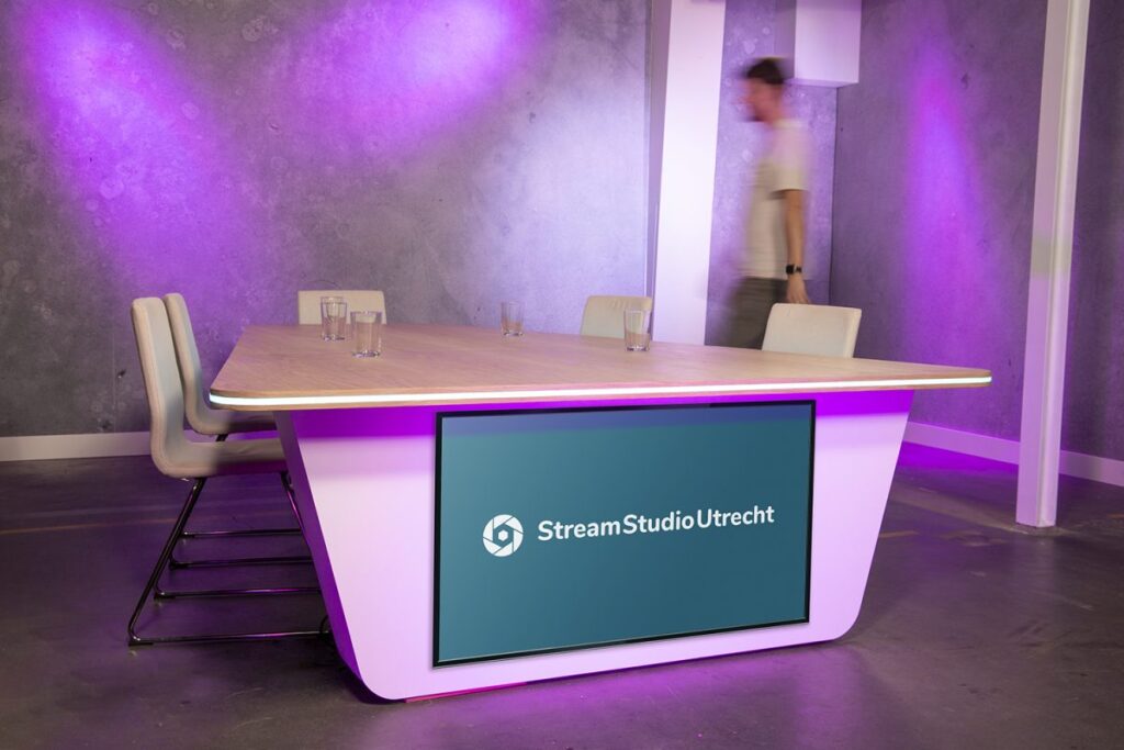 VECHTCLUB - Streamstudioutrecht_interviewsetting-1200x800