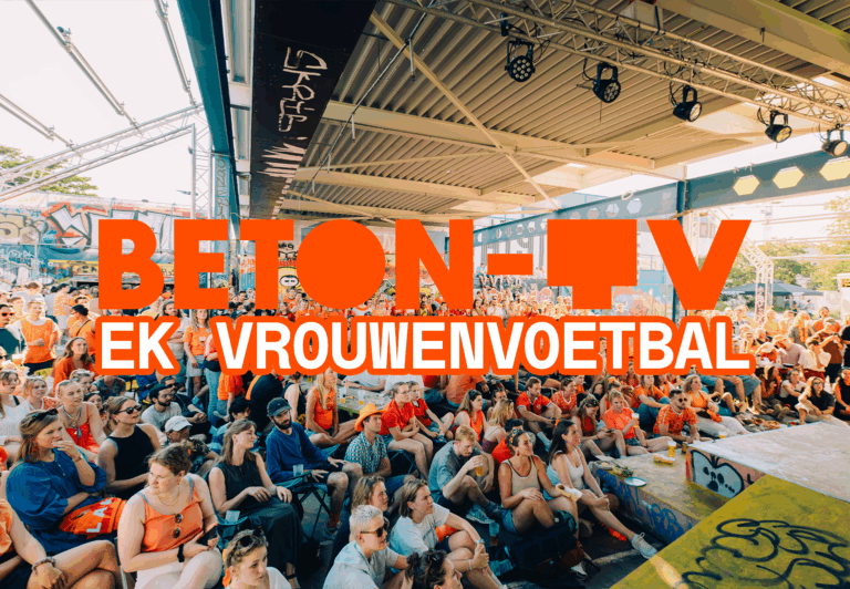 VECHTCLUB - Vrouwenvoetbal banner