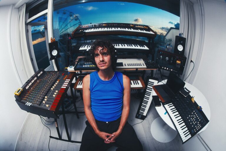 VECHTCLUB - Don melody club credits_ pasqual dominic - small